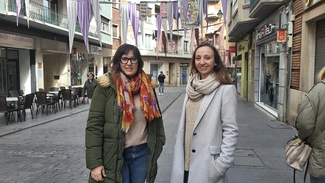 Marta Sancho, diputada de Turismo, y Lorena Muñoz, directora de la Fundación Bodas de Isabel.